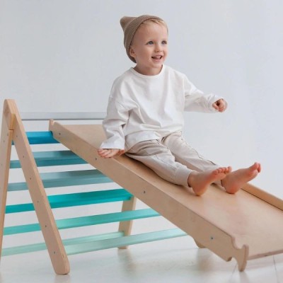 Triángulo Pikler y tobogán/escalera de madera - colores menta - juguete infantil para trepar Busykids